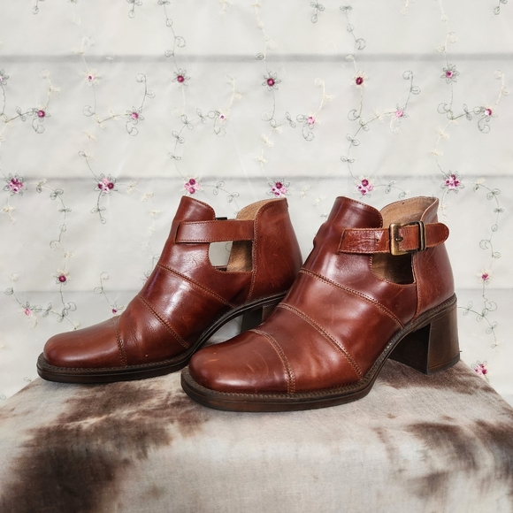 Vintage Italian Leather Fisherman Loafers - Picture 12 of 14